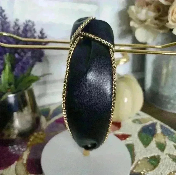 Vegan Leather like headband - Picture 3 of 4